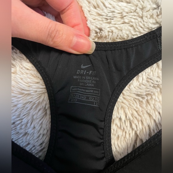 Nike Dry Fit Sports Bra w/ Cups (34D) - Picture 3 of 3
